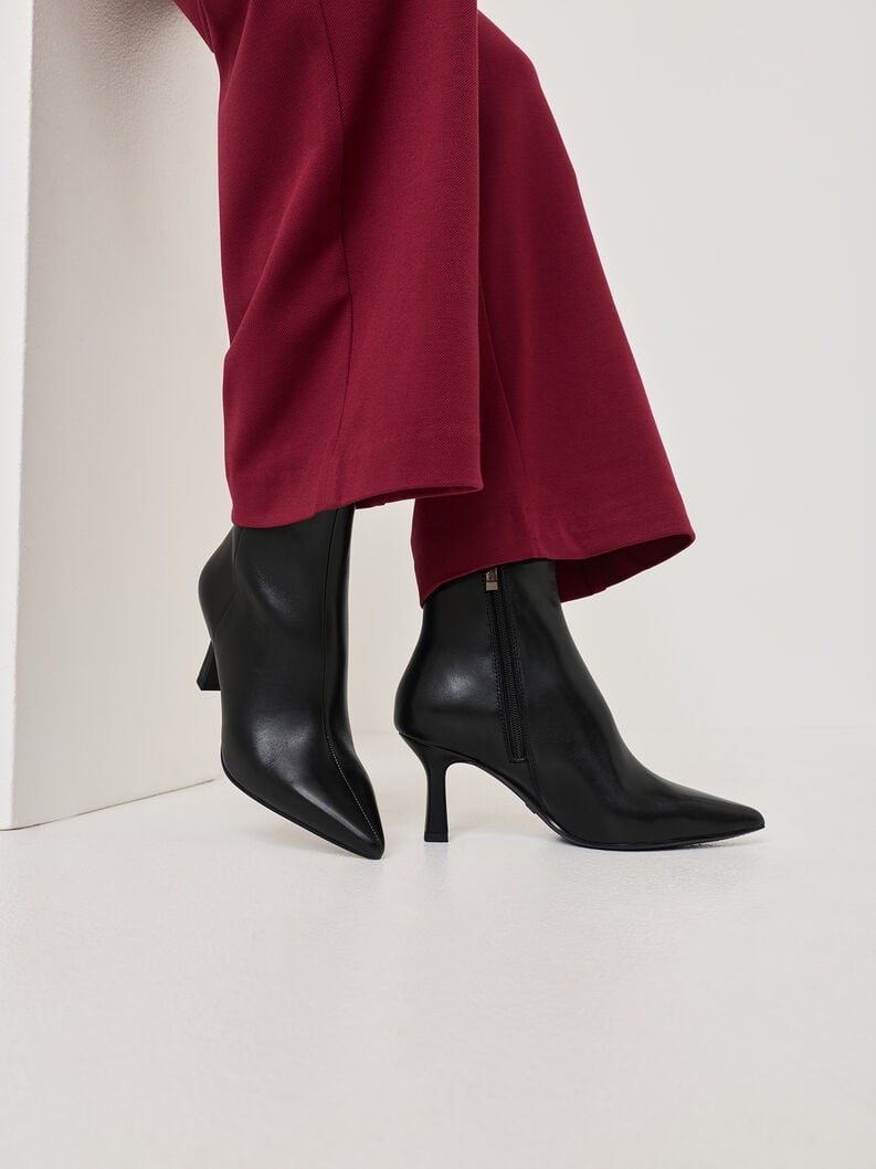 bootie in pelle - nero 1-25358-45-003 compra tamaris stivaletti online