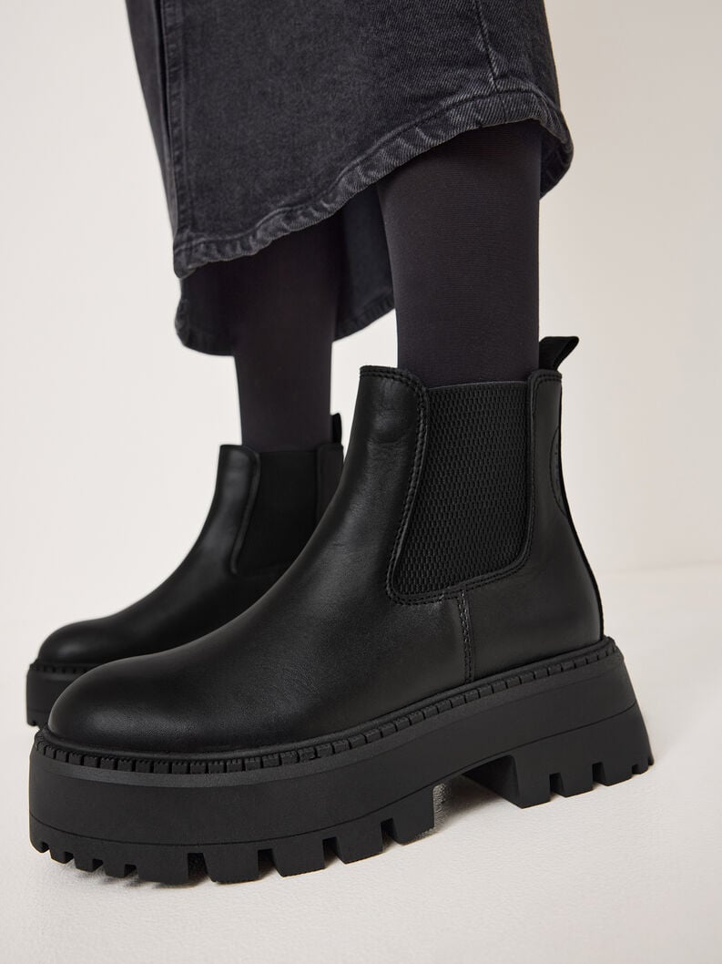 chelsea boot - nero 1-25486-43-001 compra tamaris stivaletti online