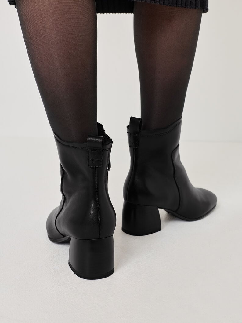 bootie in pelle - nero 1-25323-45-003 compra tamaris stivaletti online