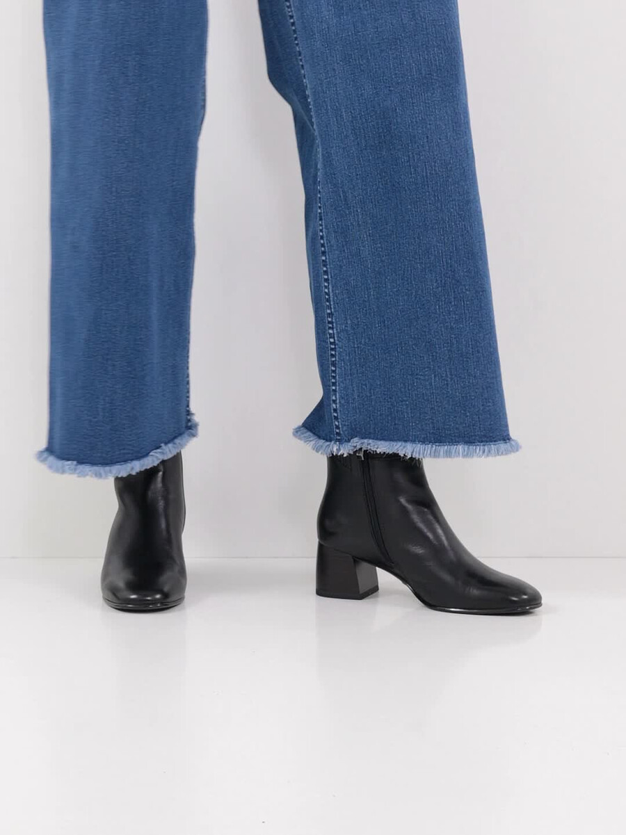 bootie in pelle - nero 1-25323-45-003 compra tamaris stivaletti online