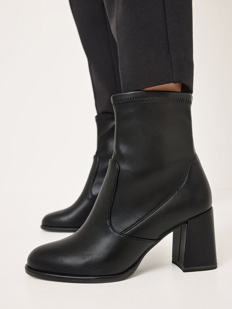 bootie nero 1-25357-41-001 compra tamaris stivaletti online