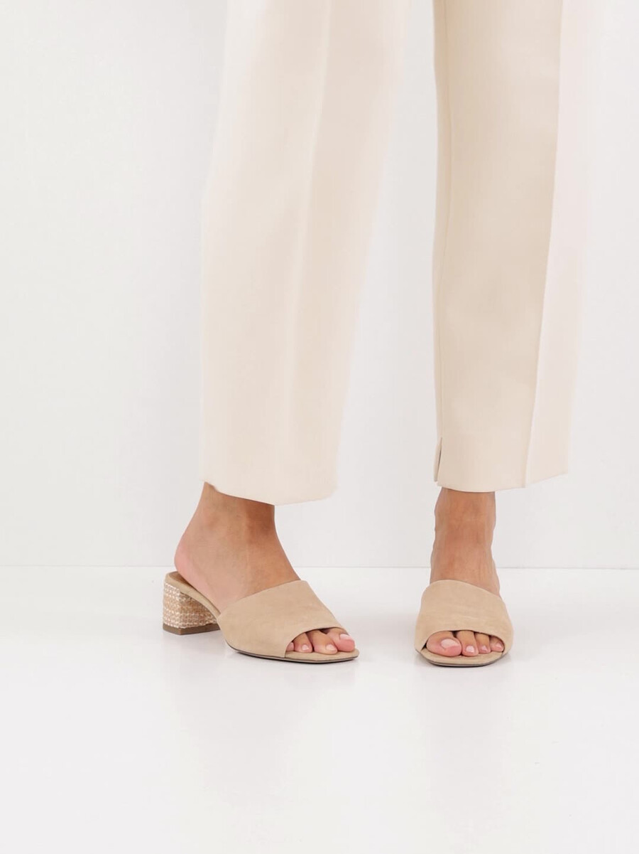 pelle di mulo - marrone 1-27204-42-436 compra tamaris muli online