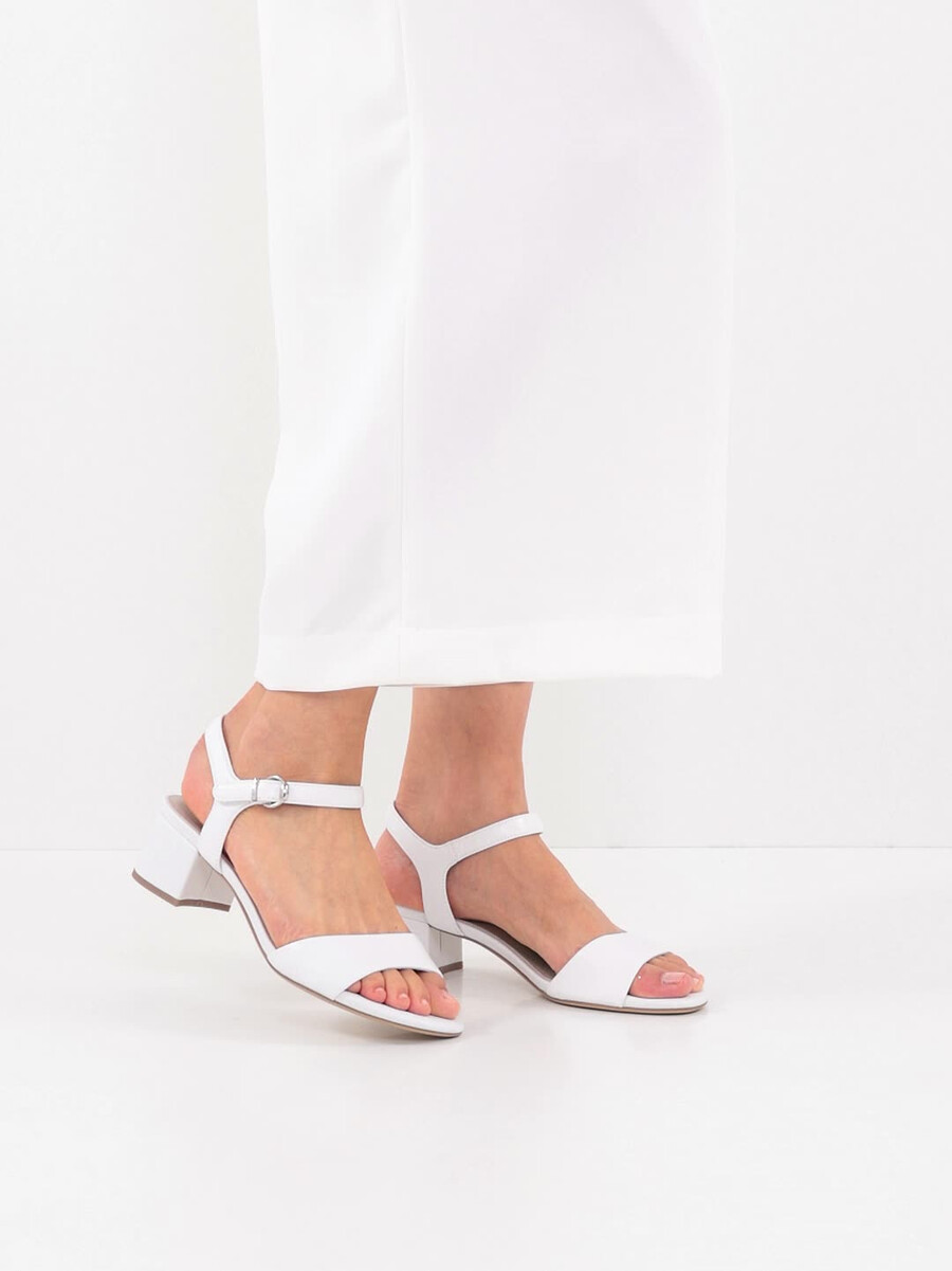in pelle con tacco sandalo bianco 1-28250-42-100 compra tamaris sandali online