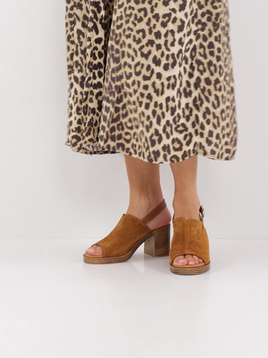 in pelle con tacco sandalo marrone 1-28304-44-305 compra tamaris sandali online