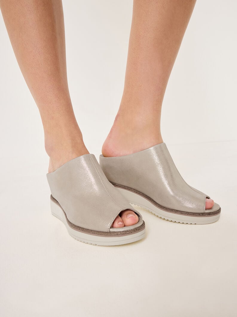 pelle di mulo - beige 1-27200-42-179 compra tamaris muli online