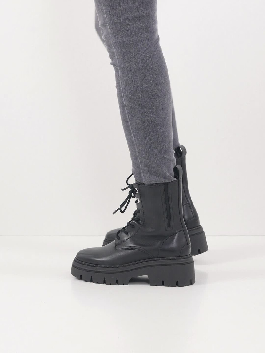 bootie in pelle - nero 1-25209-45-003 compra tamaris stivaletti online