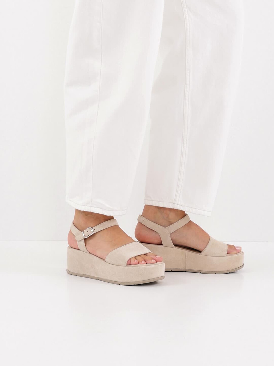 in pelle con tacco sandalo beige 1-28020-42-419 compra tamaris sandali online